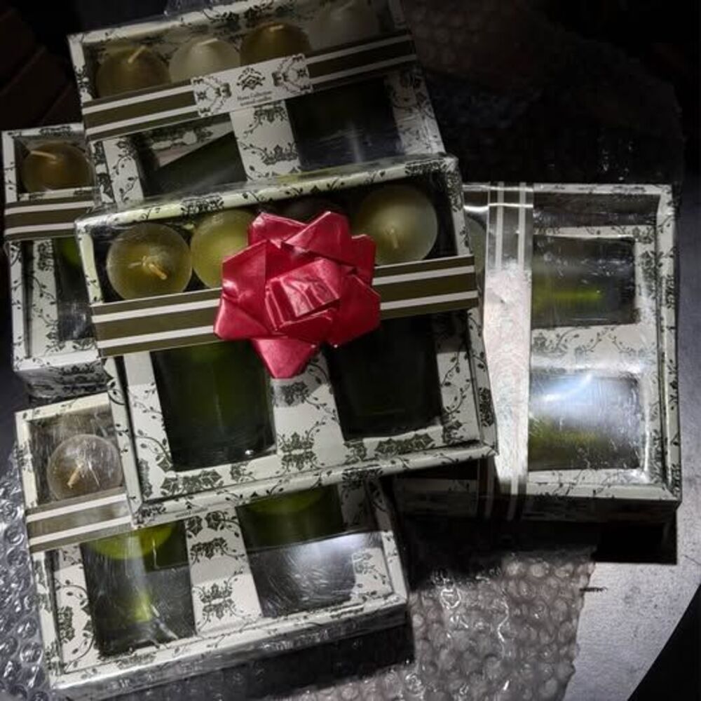 5 New Entrada Collection Scented Candle Gift Sets – 30 Candles Total